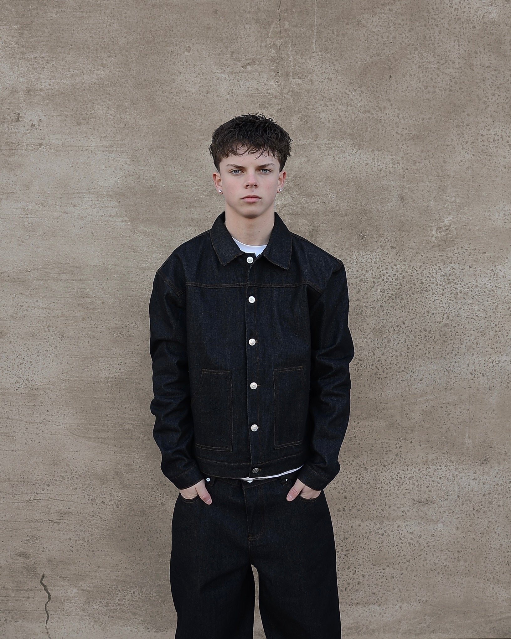 BLACK RAW DENIM JACKET